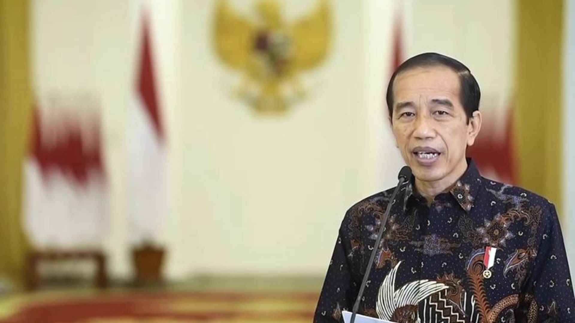 Presiden Joko Widodo atau Jokowi saat memutuskan untuk perpanjang kebijakan PPKM Level 4 hingga 9 Agustus 2021 di Istana Bogor, Senin (2/8/2021).(YouTube/Sekretariat Presiden)