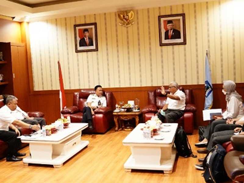 Bupati Ilham Azikin menerima kunjungan kerja Badan Pemeriksa Keuangan Perwakilan Sulsel, Rabu (26/1/2022).
